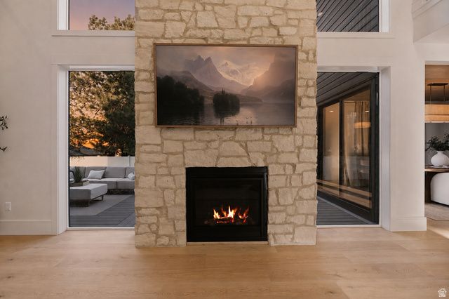 8554 S LYNWOOD ST, Sandy, UT 84070