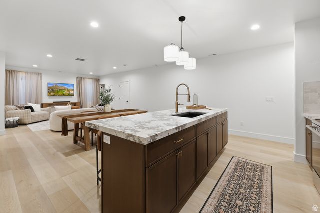 8554 S LYNWOOD ST, Sandy, UT 84070