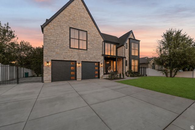 8554 S LYNWOOD ST, Sandy, UT 84070