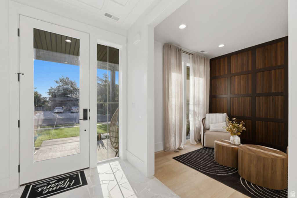 8554 S LYNWOOD ST, Sandy, UT 84070 — photo 3
