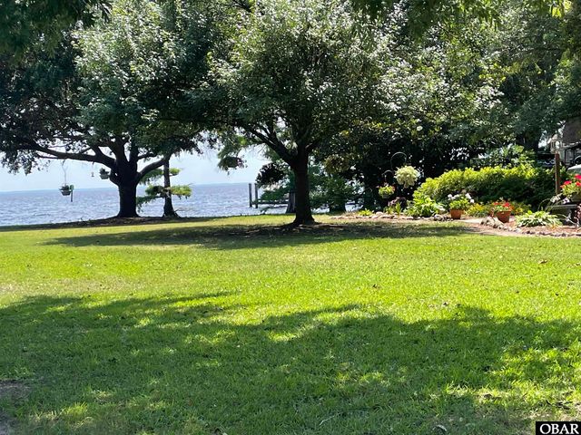 102 W Eden Street, Edenton, NC 27932