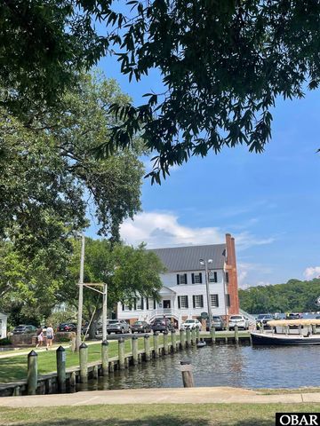 102 W Eden Street, Edenton, NC 27932
