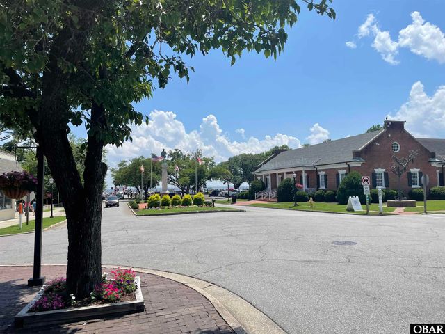 102 W Eden Street, Edenton, NC 27932