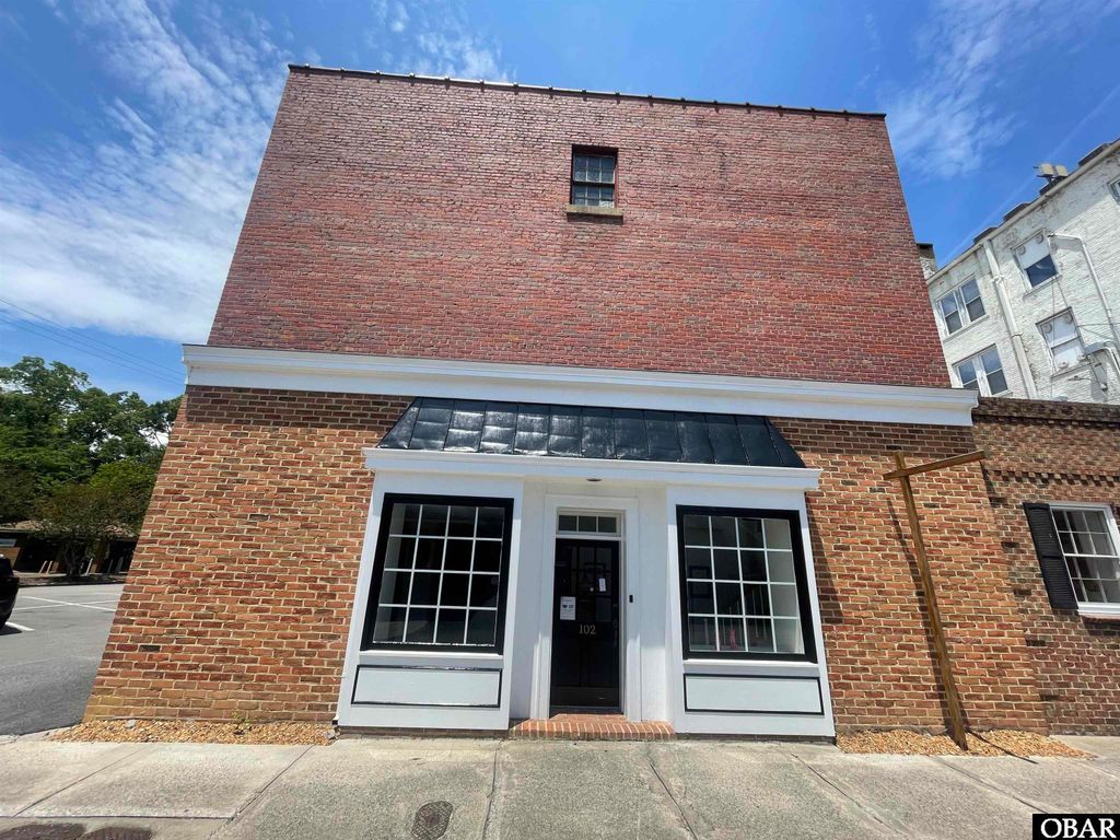 102 W Eden Street, Edenton, NC 27932