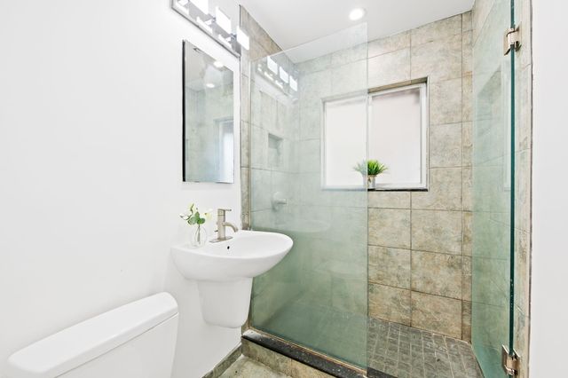 2020 NE 4th Avenue 1, Wilton Manors, FL 33305