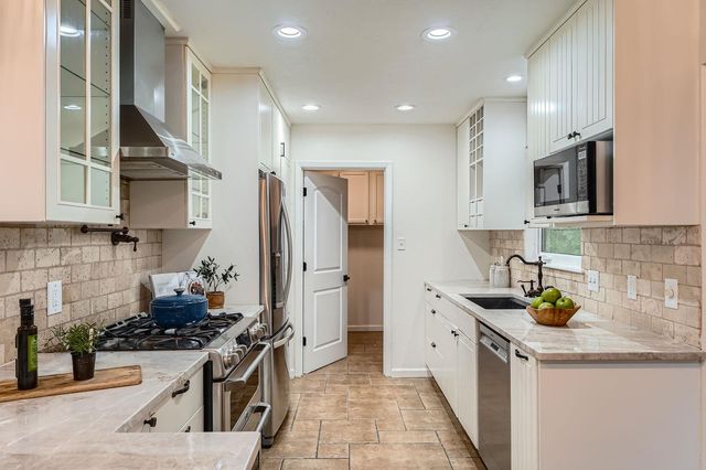 3501 Fleetwood DR, Austin, TX 78704