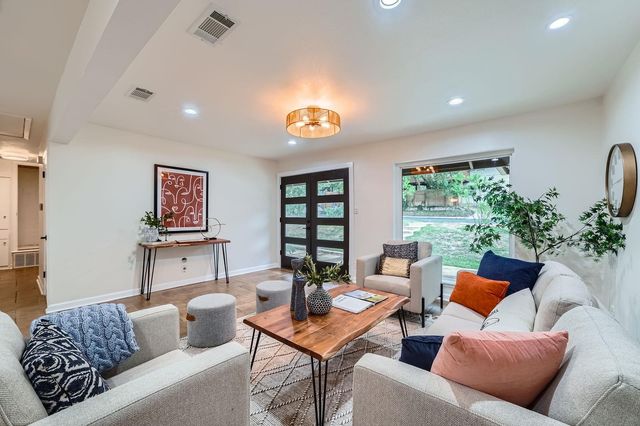 3501 Fleetwood DR, Austin, TX 78704