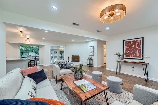 3501 Fleetwood DR, Austin, TX 78704