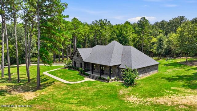 113 Trails End, Flora, MS 39071