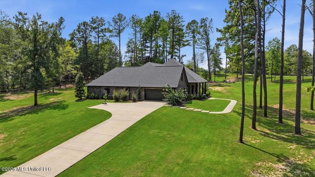 113 Trails End, Flora, MS 39071