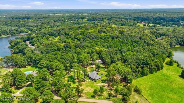 113 Trails End, Flora, MS 39071
