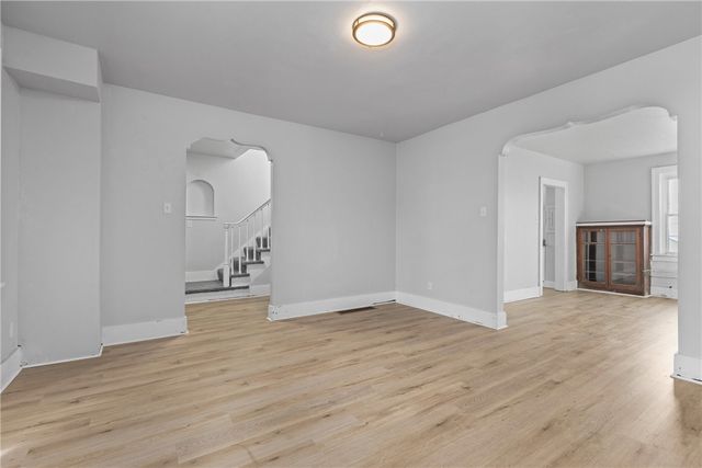 2929 Middletown Rd, Crafton Heights, PA 15204