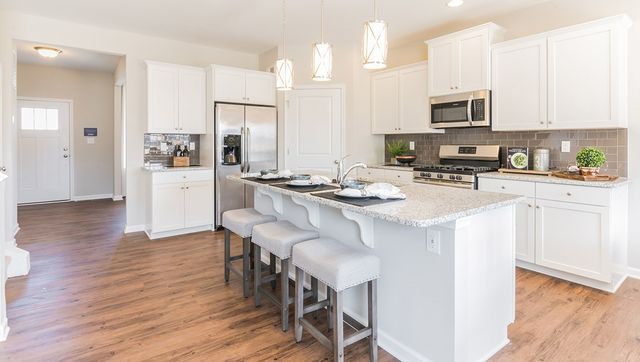 326 Stately Court, Adams Twp, PA 16046