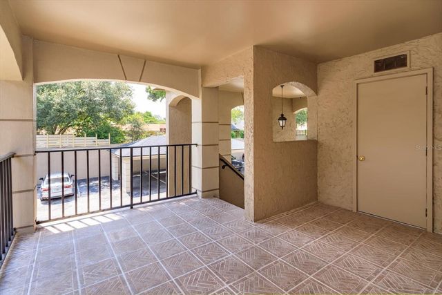 1055 KENSINGTON PARK DRIVE 711, Altamonte Springs, FL 32714