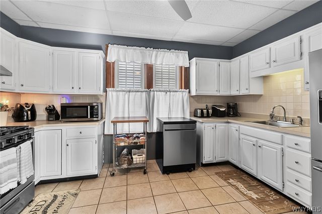 61 Burch Avenue, West Seneca, NY 14210