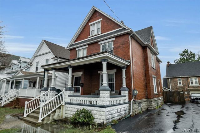 61 Burch Avenue, West Seneca, NY 14210