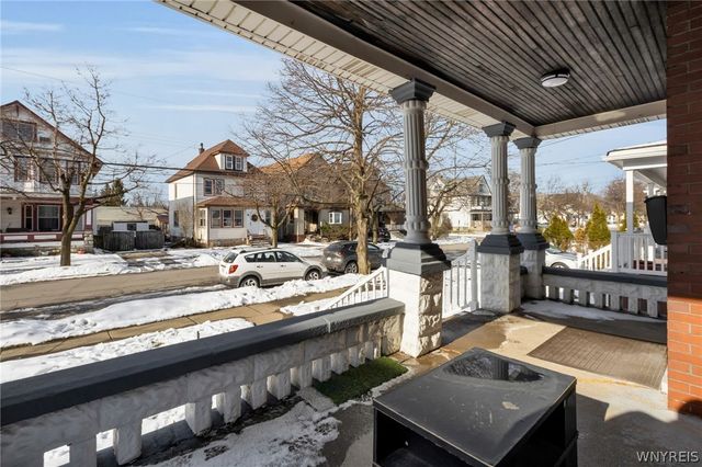 61 Burch Avenue, West Seneca, NY 14210