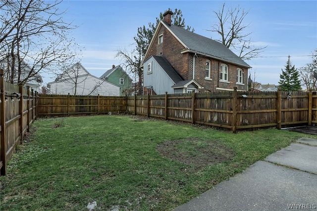 61 Burch Avenue, West Seneca, NY 14210