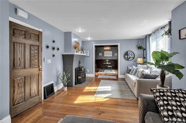 61 Burch Avenue, West Seneca, NY 14210