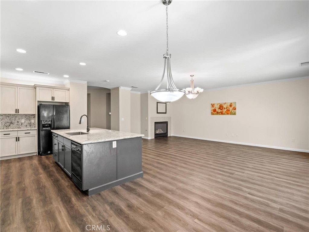 Image 22 of property listing at 2222 Carson, Clovis, CA 93611
