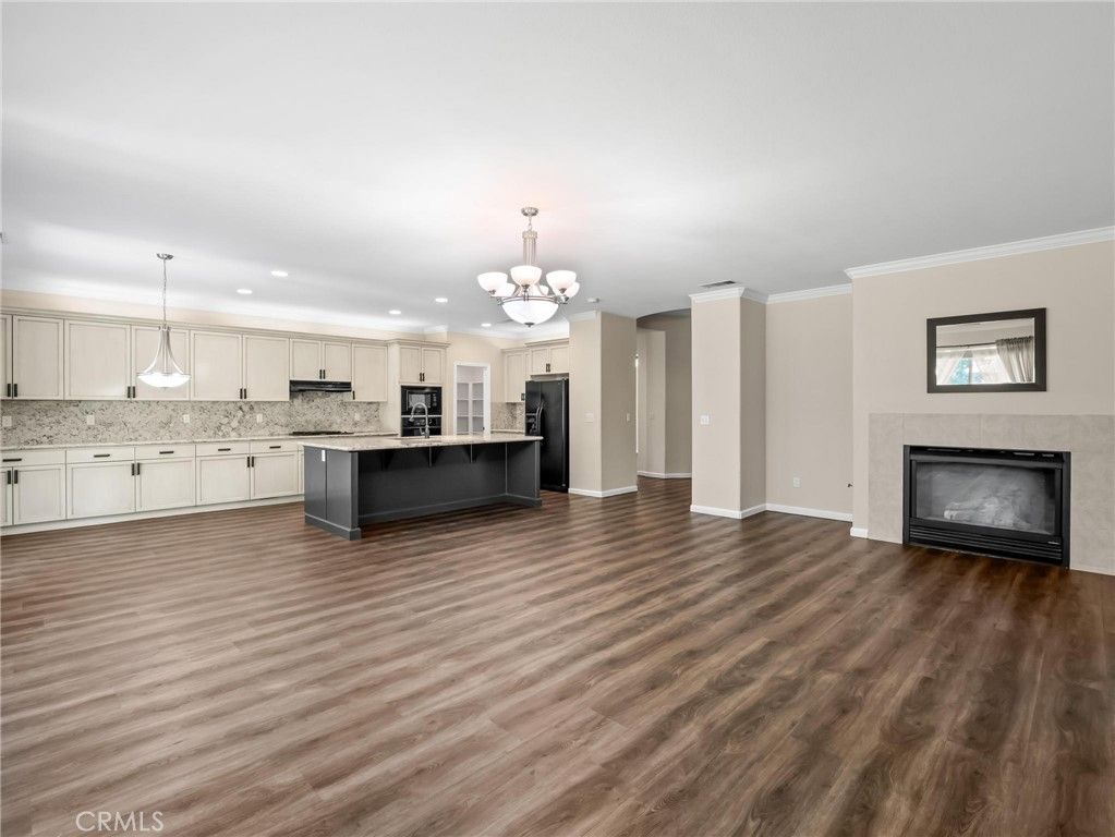 Image 25 of property listing at 2222 Carson, Clovis, CA 93611