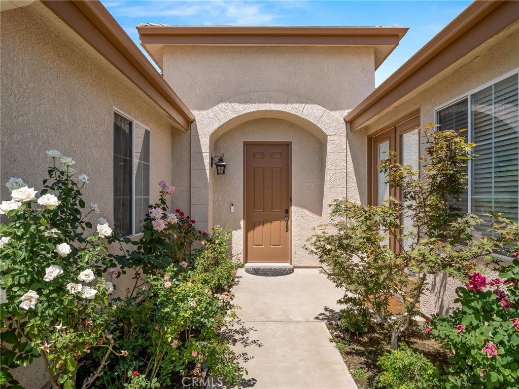 Image 4 of property listing at 2222 Carson, Clovis, CA 93611
