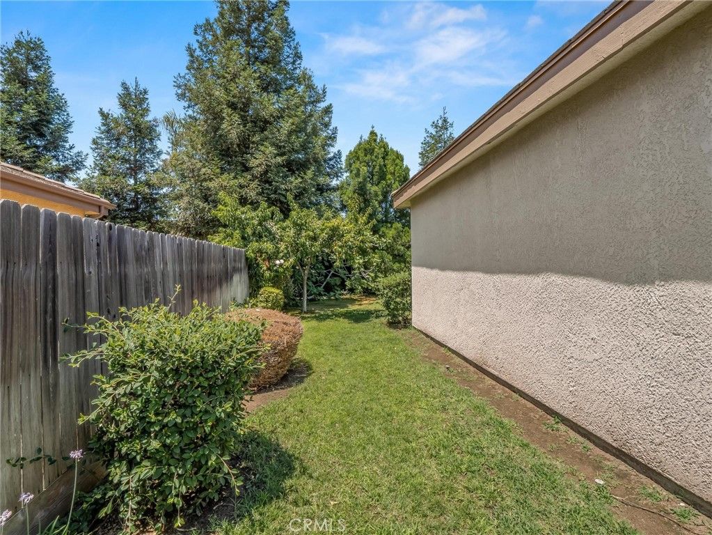 Image 59 of property listing at 2222 Carson, Clovis, CA 93611