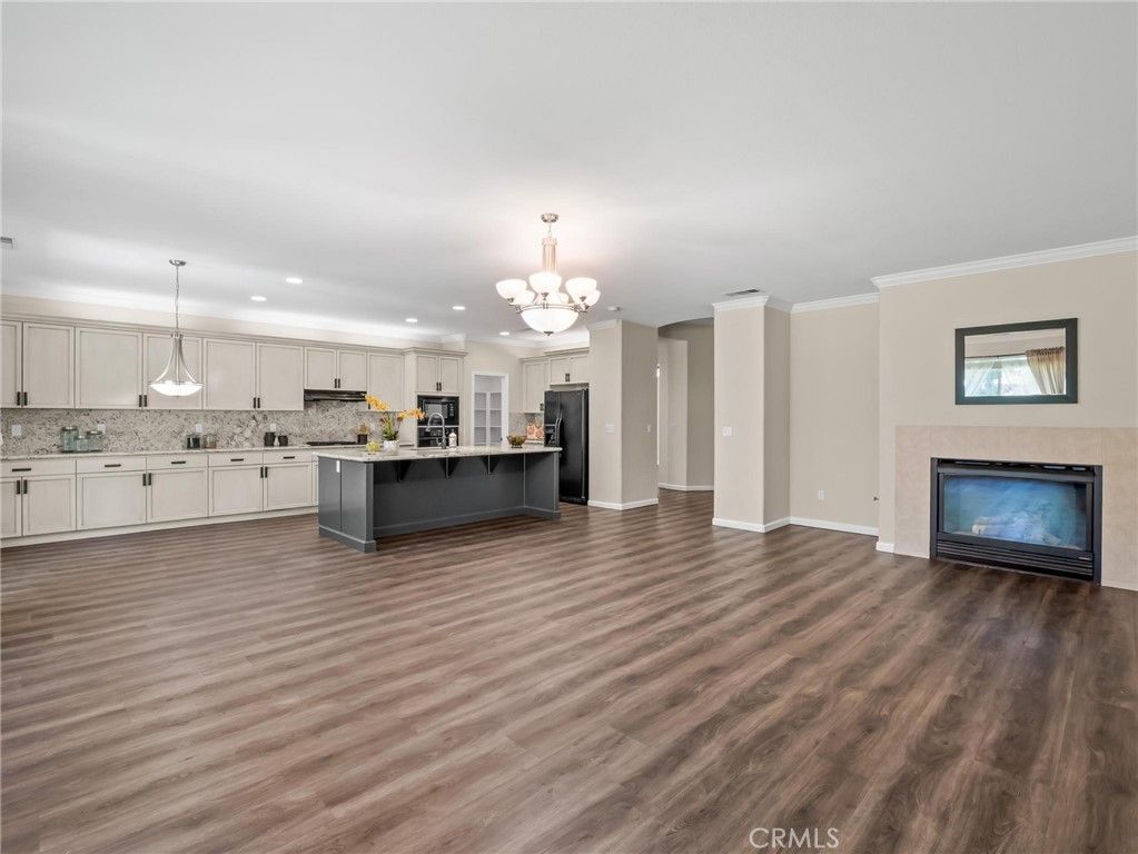 Image 8 of property listing at 2222 Carson, Clovis, CA 93611