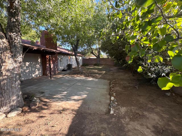 44933 W 17th Street, Lancaster, CA 93534