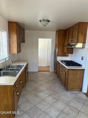 44933 W 17th Street, Lancaster, CA 93534