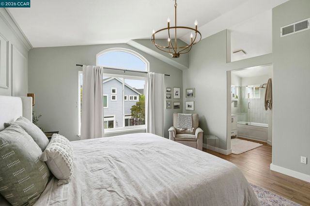 37 Seabreeze Dr, Richmond, CA 94804