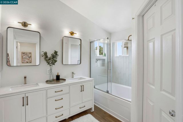 37 Seabreeze Dr, Richmond, CA 94804