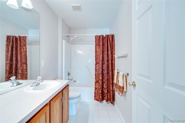 47071 Sherstone Drive, Canton, MI 48188