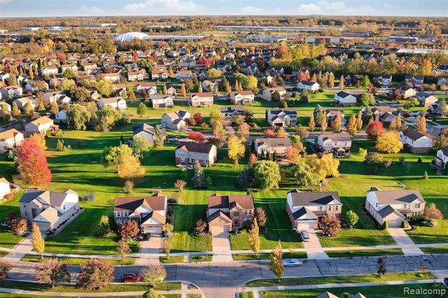 47071 Sherstone Drive, Canton, MI 48188