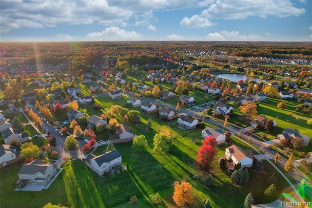 47071 Sherstone Drive, Canton, MI 48188