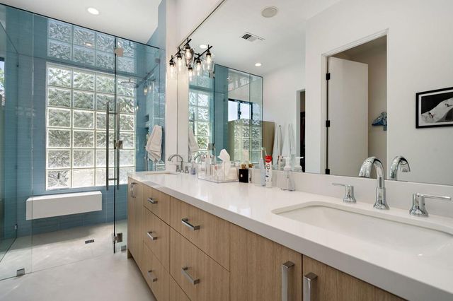 194 Loch Lomond Road, Rancho Mirage, CA 92270