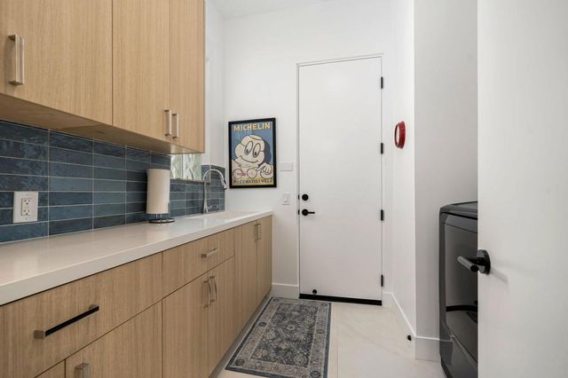 194 Loch Lomond Road, Rancho Mirage, CA 92270