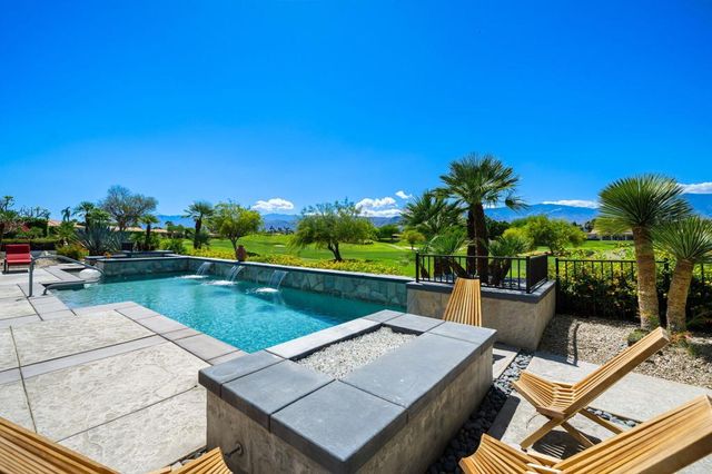 194 Loch Lomond Road, Rancho Mirage, CA 92270