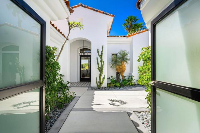 194 Loch Lomond Road, Rancho Mirage, CA 92270