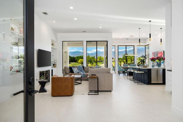 194 Loch Lomond Road, Rancho Mirage, CA 92270