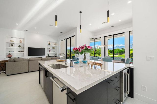 194 Loch Lomond Road, Rancho Mirage, CA 92270