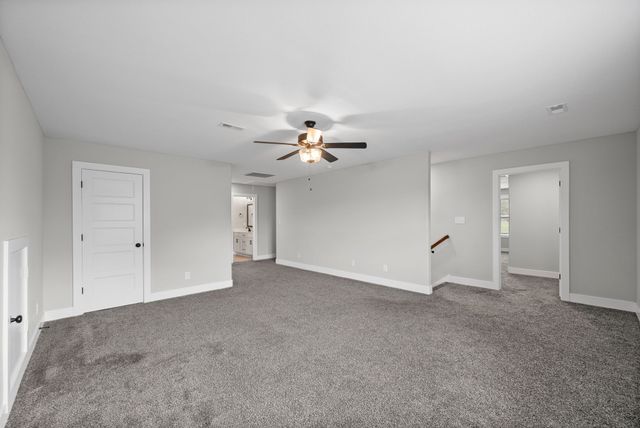 3968 Chapel Hill Rd, Clarksville, TN 37040