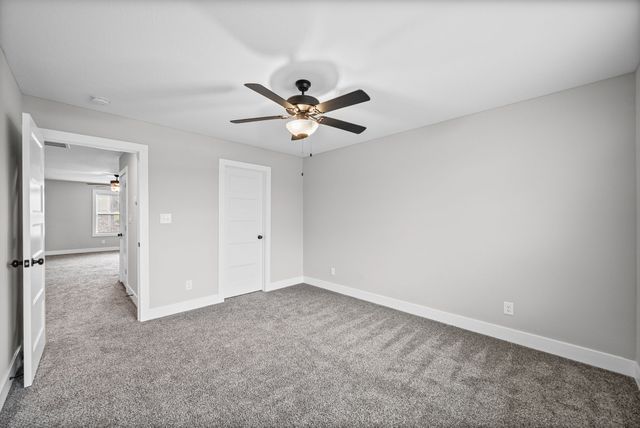 3968 Chapel Hill Rd, Clarksville, TN 37040