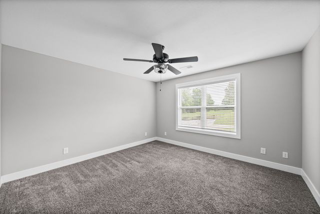 3968 Chapel Hill Rd, Clarksville, TN 37040