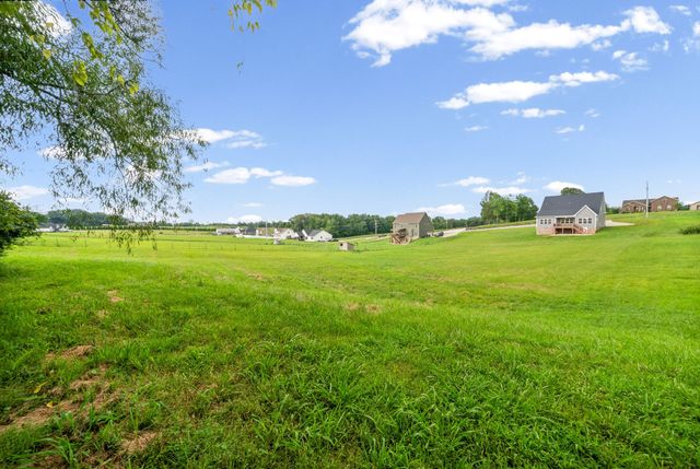 3968 Chapel Hill Rd, Clarksville, TN 37040