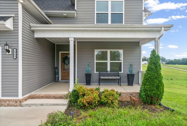3968 Chapel Hill Rd, Clarksville, TN 37040