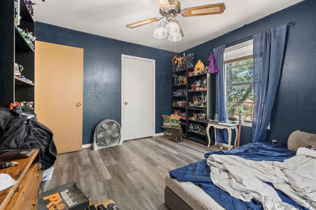 302 Lake Forest Circle, Somerville, TX 77879