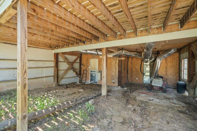 302 Lake Forest Circle, Somerville, TX 77879