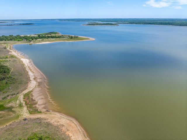 302 Lake Forest Circle, Somerville, TX 77879