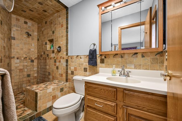 1797 Eldridge Avenue W, Roseville, MN 55113